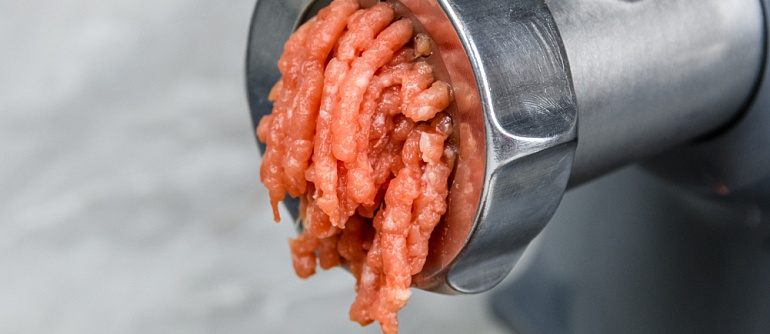 Meat grinder: rules to select lubricating materials